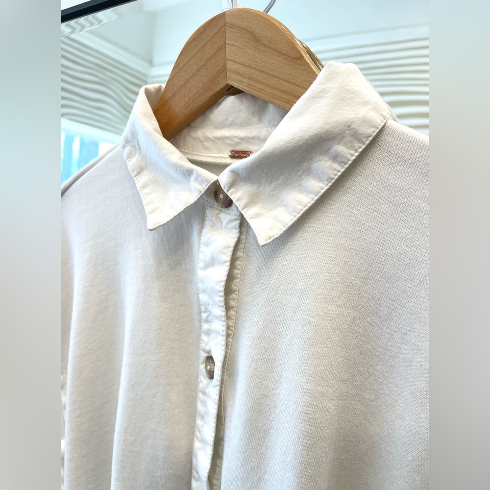 Free People oversized white cotton button down sweater high low free size - Picture 2 of 9